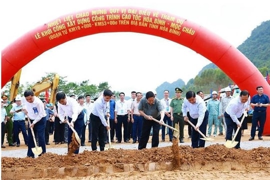 PM attends groundbreaking of Hoa Binh – Moc Chau expressway