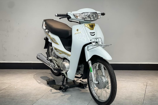 Honda Dream 125 giá hơn 100 triệu đồng tại Việt Nam