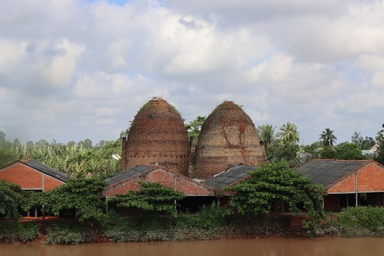 Những lò gạch kể chuyện