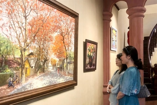 Exhibition praises poetic beauty of Hà Nội’s autumn

