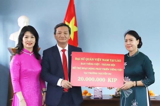 Bilingual language school helps enhance Việt Nam - Laos connection