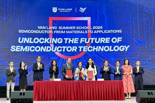 Van Lang University ties up with Singapore partner for education, research