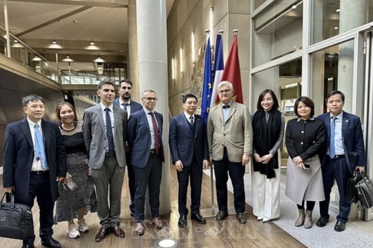 Vietnam, France bolster transport cooperation