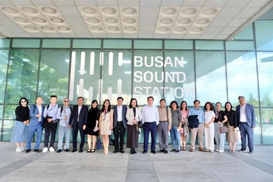 Việt Nam seeks cinema development cooperation at Busan film festival