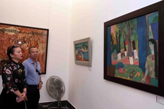 Art exhibition highlights Hanoi’s vitality