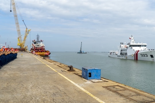 Indonesia Coast Guard ship makes port call in Vũng Tàu city