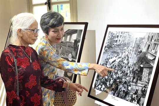 Photo exhibition evokes memories of Hà Nội