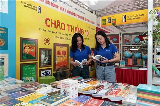 Book exhibition marks 70th Hà Nội’s Liberation Day anniversary