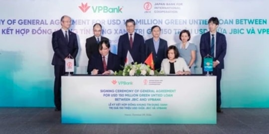 VPBank signs US$150 million loan agreement to fund clean energy projects