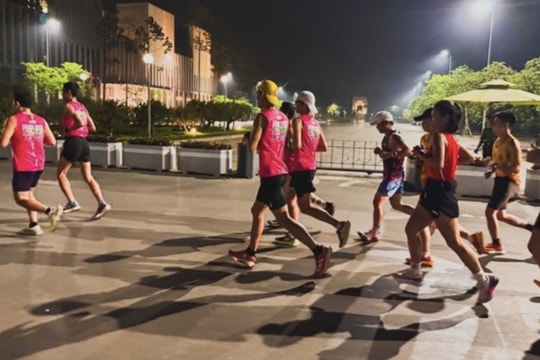 Some 11,000 join VPBank Hanoi International Marathon 2024