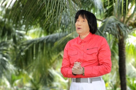 Cải lương guru performs in charity show