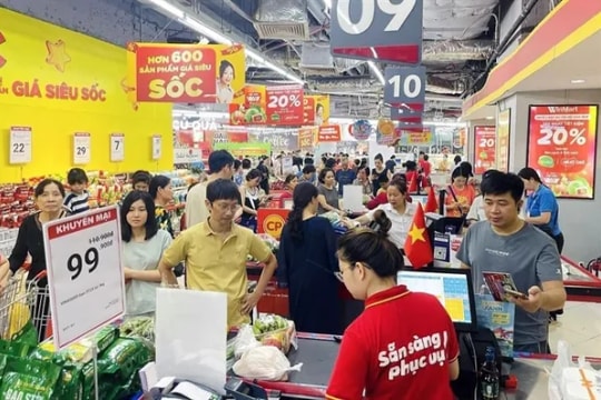 Labour market expects positive growth as year ends, but hurdles lie ahead: experts