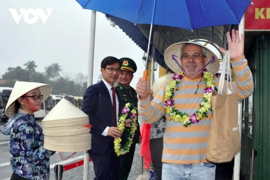 Da Nang welcomes nearly 3,200 foreign cruise visitors