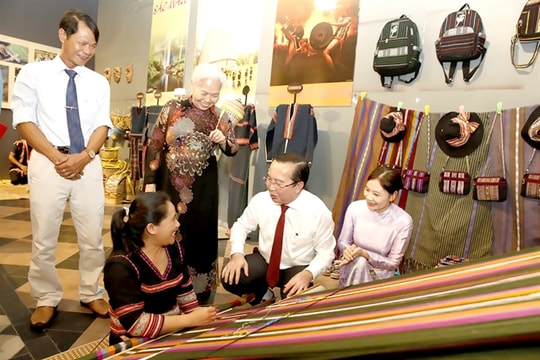 Exhibition on Tây Nguyên culture opens