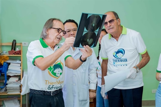 Child genital reconstruction surgery programme continues mission in Việt Nam
