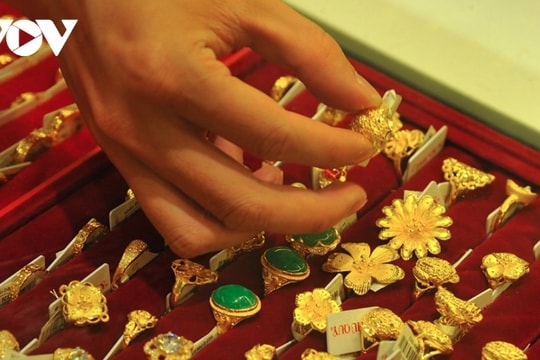 Gold ring prices suddenly falls on October 29