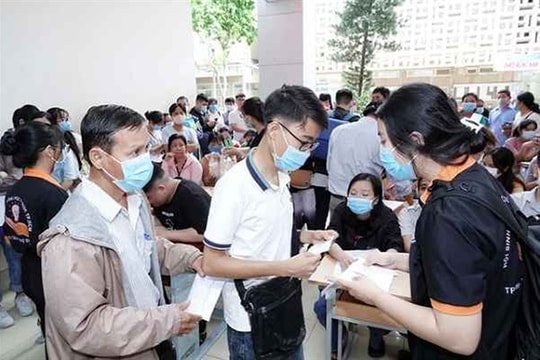 Medical training: High tuition fees, low salary after graduation