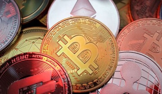 Bitcoin tăng vọt lên 72.000 USD khi bầu cử Mỹ đến gần