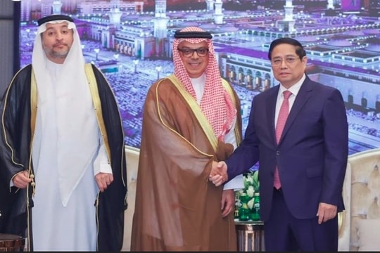 Vietnamese Government leader meets with leaders of Saudi Arabia’s major firms