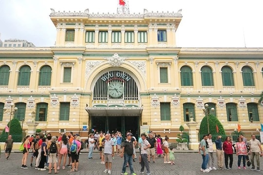 HCM City welcomes over 4.6 million foreign visitors in 10 months