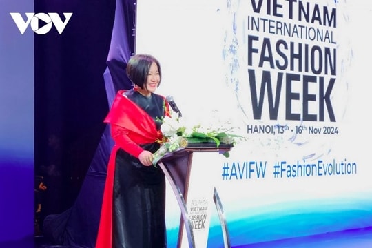 Vietnam Int’l Fashion Week Fall/Winter attracts 16 local and foreign designers