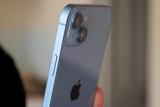 iPhone 14 Plus lỗi camera, Apple hứa 'sửa miễn phí'