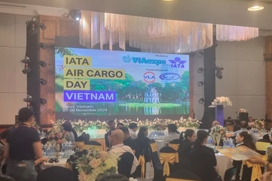 Vietnam Air Cargo Day 2024 Forum takes place for first time in Hanoi