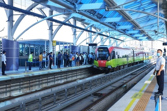 Elevated section of Hà Nội metro line 3 officially inaugurated after three months' commercial runs