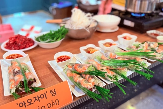 Cooking contest strengthens ties among Vietnamese expats in RoK