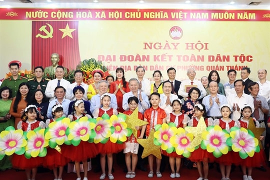 Party leader attends Great National Solidarity Festival in Hà Nội