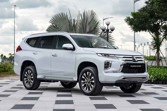 Top 10 xe bán chậm tháng 10: Pajero Sport trở lại, Accord đứng đầu