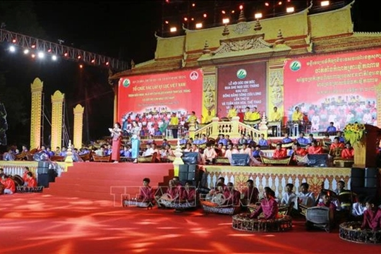 Sóc Trăng holds largest Khmer five-tone musical performance