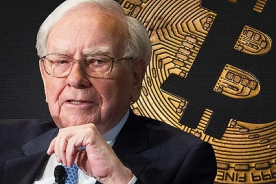 Bitcoin tăng nóng, huyền thoại đầu tư Warren Buffett cảnh báo rủi ro