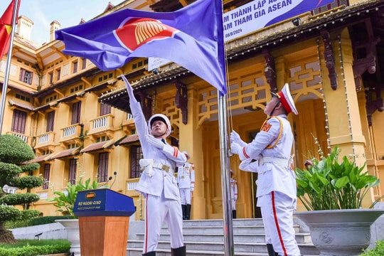 Việt Nam cùng ASEAN:  Đổi mới để bay cao, sáng tạo để vươn xa, hội nhập để phát triển