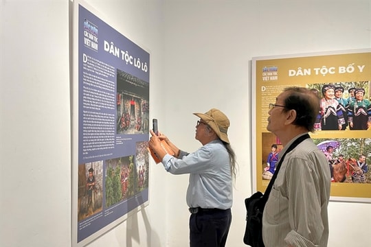 Photo exhibition Việt Nam’s ethnic groups opens in Hà Nội