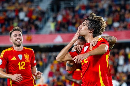 Tây Ban Nha thắng nghẹt thở, đẩy Thụy Sĩ xuống hạng Nations League