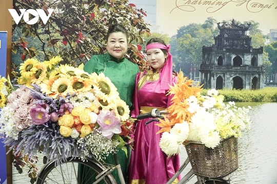 Vietnamese culture promoted via tea party in Laos