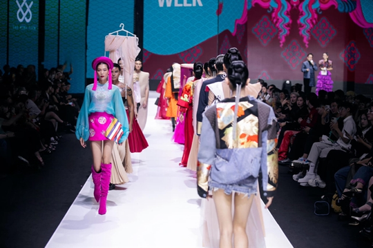 Vietnamese designers tell stories of culture at Fashion Week