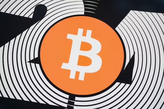 Bitcoin tiến tới mốc 100.000 USD giữa cơn hưng phấn vì ông Trump