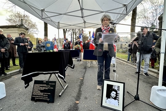 Vietnamese Ambassador attends funeral of French journalist Madeleine Riffaud