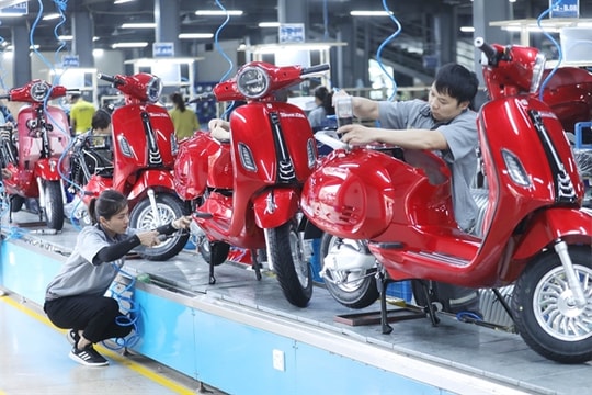 Việt Nam must gear up for green mobility transition: experts