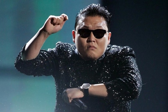 Fans in Ho Chi Minh City thrilled by 'Gangnam Style' Star