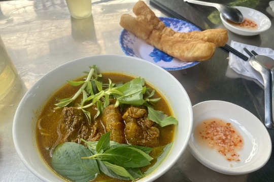 Spicy beef rice noodles: A Bac Lieu specialty