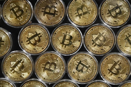 Bitcoin có thể giảm mạnh sau khi trượt mốc 100.000 USD