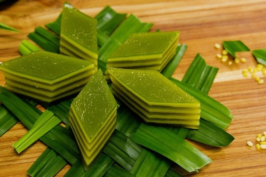 Vietnamese dishes listed among top 100 best rated desserts in SEA