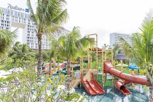 Radisson Blu Resort Cam Ranh launches new waterpark