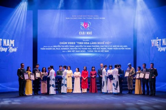 Việt Nam News wins second prize at the National External Information Service Awards