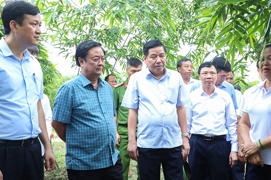 Bộ trưởng Lê Minh Hoan đoạt Giải báo chí toàn quốc về ‘tam nông’