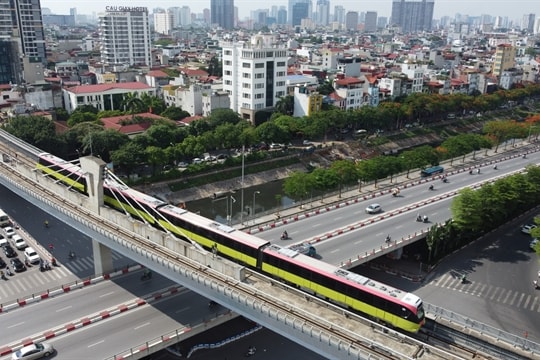 Long-term vision, thorough preparations crucial to urban railway projects: PM