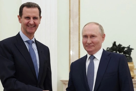 Tổng thống Putin cấp quyền tị nạn cho Tổng thống Assad